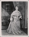 Lynn Fontanne in a scene from the original Broadway production of Noël Coward's "Quadrille."