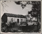 Old house inhabited by family to be resettled on Cumberland Farms [i.e. Skyline Farms?], Ala. 1935