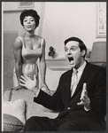 Diana Sands and Alan Alda in the stage production The Owl and the Pussycat