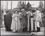 James Earl Jones, Dixie Carter, John Heffernan, Roscoe Lee Browne [above], Michael Moriarty and unidentified in the stage production The Winter's Tale