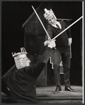 Jonathan Miller and Peter Cook in the stage revue Beyond the Fringe