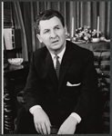 Eddie Bracken in the stage production The Odd Couple