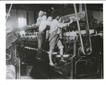 Helpers in a Georgian cotton mill