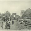 Karnak, allée des sphinx et le pylône d'Eugertes II.