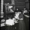 Envelope company : men and women lined up to check out books at Envelope Factory, Aug. 30, 1910