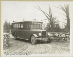 Model W - 1928 - Low priced 18-21 passenger coach.