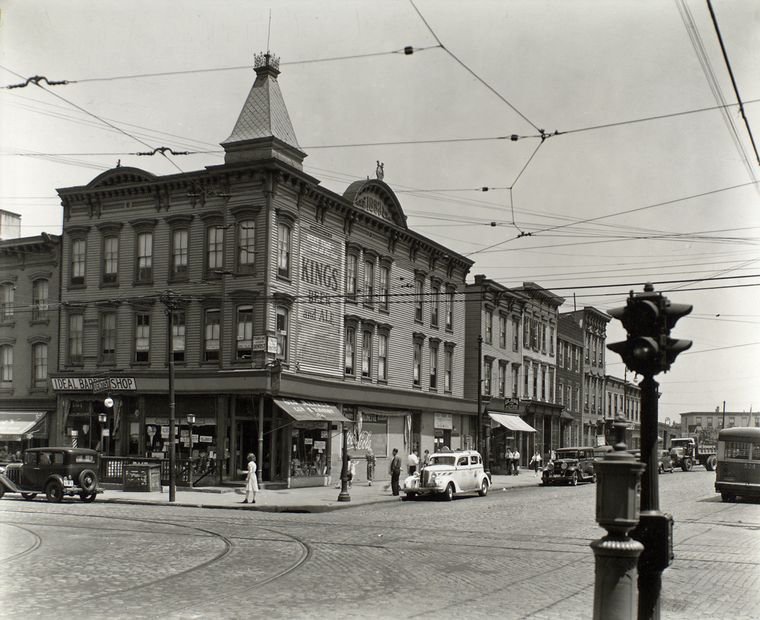 Graham and Metropolitan Avenues NYPL Digital Collections