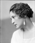 Rosamond Pinchot as Marion.