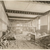 Interior work : plasterwork of the ceiling and walls of a room