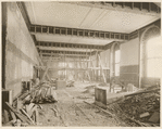 Interior work : plasterwork of the ceiling and walls of a room