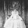 Lynn Fontanne as Elizabeth the Queen.