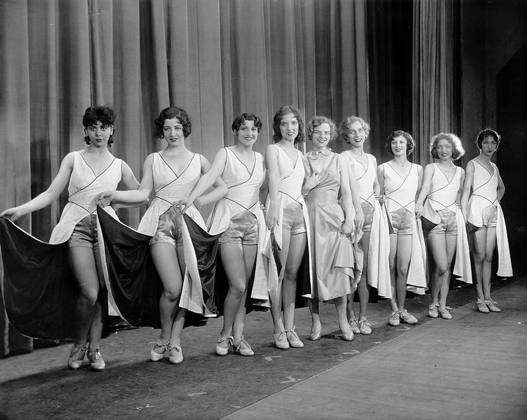 Chorus girls in the 