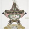 Vase: - forme dite Vaisseau à mât (Vincennes, vers 1752). - (Collection de M. le baron Alphonse de Rothschild).
