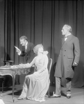 Lynn Fontanne (as Jennifer Dubedat) and Baliol Holloway (as Sir Colenso Ridgeon) in Shaw's "Doctor's dilemma," NYC. 1927.