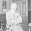 Lee Tracy as Hildy Johnson, Herald-Examiner.