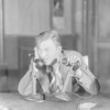 Lee Tracy as Hildy Johnson, Herald-Examiner.