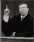 Bert Lahr in the stage production The Beauty Part