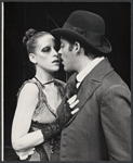 Ellen Greene and Raul Julia in the 1976 Broadway production of The Threepenny Opera