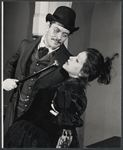 Raul Julia and Ellen Greene in the 1976 Broadway production of The Threepenny Opera