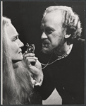 Constance Cummings and Nicol Williamson in the stage production Hamlet