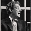 Alec Guinness in the stage production Dylan