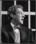 Alec Guinness in the stage production Dylan
