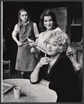 Swoosie Kurtz, Jennifer Harmon, and Joan Blondell in the stage production The Effect of Gamma Rays on Man-in-the-Moon Marigolds