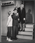 Penny Fuller, Kurt Kasznar, and Robert Reed in the stage production Barefoot in the Park