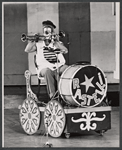 Alfredo Rastelli in the stage production Wonder World