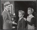 George L. Smith, Charles Saari and Barbara Baxley in the 1959 tour of the stage production The Dark at the Top of the Stairs