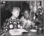 Molly Picon and Godfrey Cambridge in rehearsal for the stage production How to Be a Jewish Mother 