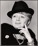 Molly Picon in rehearsal for the stage production How to Be a Jewish Mother 