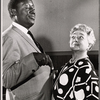 Godfrey Cambridge and Molly Picon in rehearsal for the stage production How to Be a Jewish Mother 