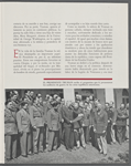 El Presidente Truman recibe el pergamino que le presetaron los auditores de guerra de las otras repúblicas americanas.