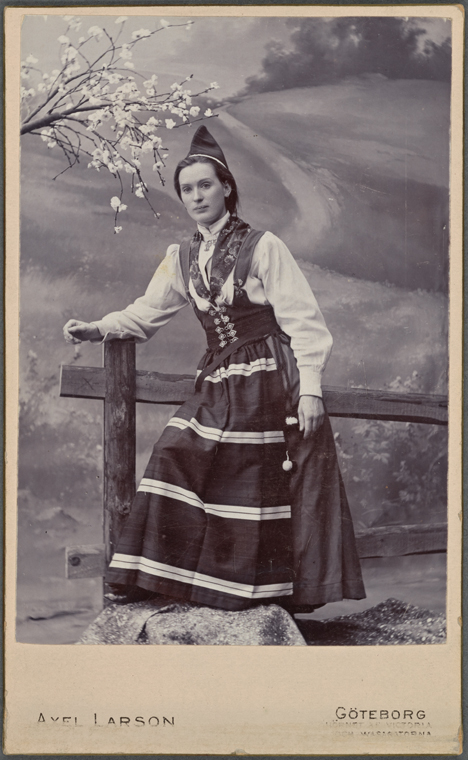 Unidentified woman - NYPL Digital Collections