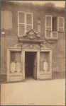 106 Avenue de Suffren [doorway, Paris]