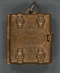 'Somebody's Luggage' miniature locket album of Tom Thumb and Lavinia Warren
