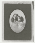 Childhood portrait of Lillian and Dorothy Gish