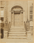 Doorway and stoop of 141 Hudson St