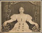 Edna Thomas as Lady Macbeth