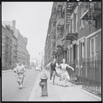 Larry Kert and Carol Lawrence on location (Manhattan) for West Side Story publicity shoot