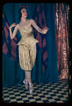 Viola Essen as A Courtesan