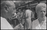 New York. Couple eating