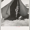Eighteen year-old mother from Oklahoma, now a California migrant