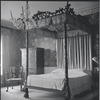 Suite with canopy bed
