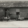 Wife and child of sharecropper near Gaffney, South Carolina. The farmer does a little day labor for his landlord. He received fifty cents a day in 1936, sixty to seventy-five cents in 1937