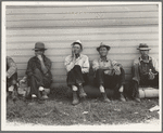 Bindle stiffs in town three weeks before opening of Klamath Basin potato harvest. California, Siskiyou County, Tule Lake