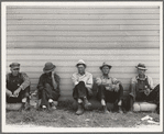 Bindle stiffs in town three weeks before opening on Klamath Basin potato harvest. Tulelake, California. General caption number 43