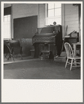 8:45 a.m. Interior of the eastern Oregon one-room county school. Seven pupils enrolled. Between Pleasant Valley and Durkee, Baker County, Oregon