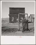 Former saloon and stagecoach tavern which is the temporary home of a member of the Ola self help sawmill co-op. Gem County, Idaho. General caption 48
